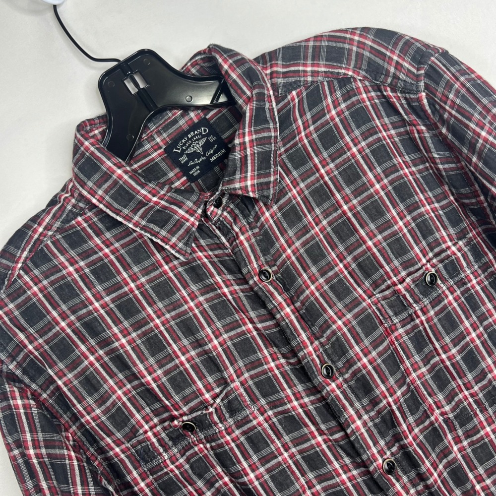 Lucky Brand Red Plaid Button Up Mens M Flannel Skater Grunge Mountain Cabincore